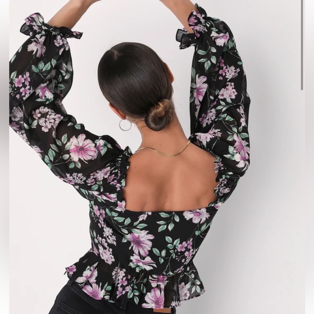 Lulu’s Corset Style Ruffle Top - Picture 2 of 6